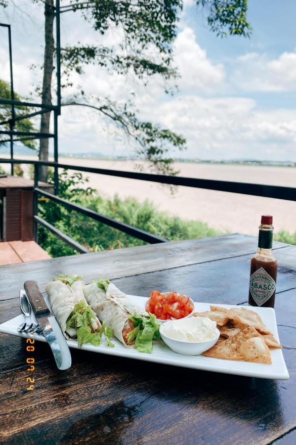 Pilgrim'S Kitchen & Inn Savannakhet Exteriér fotografie