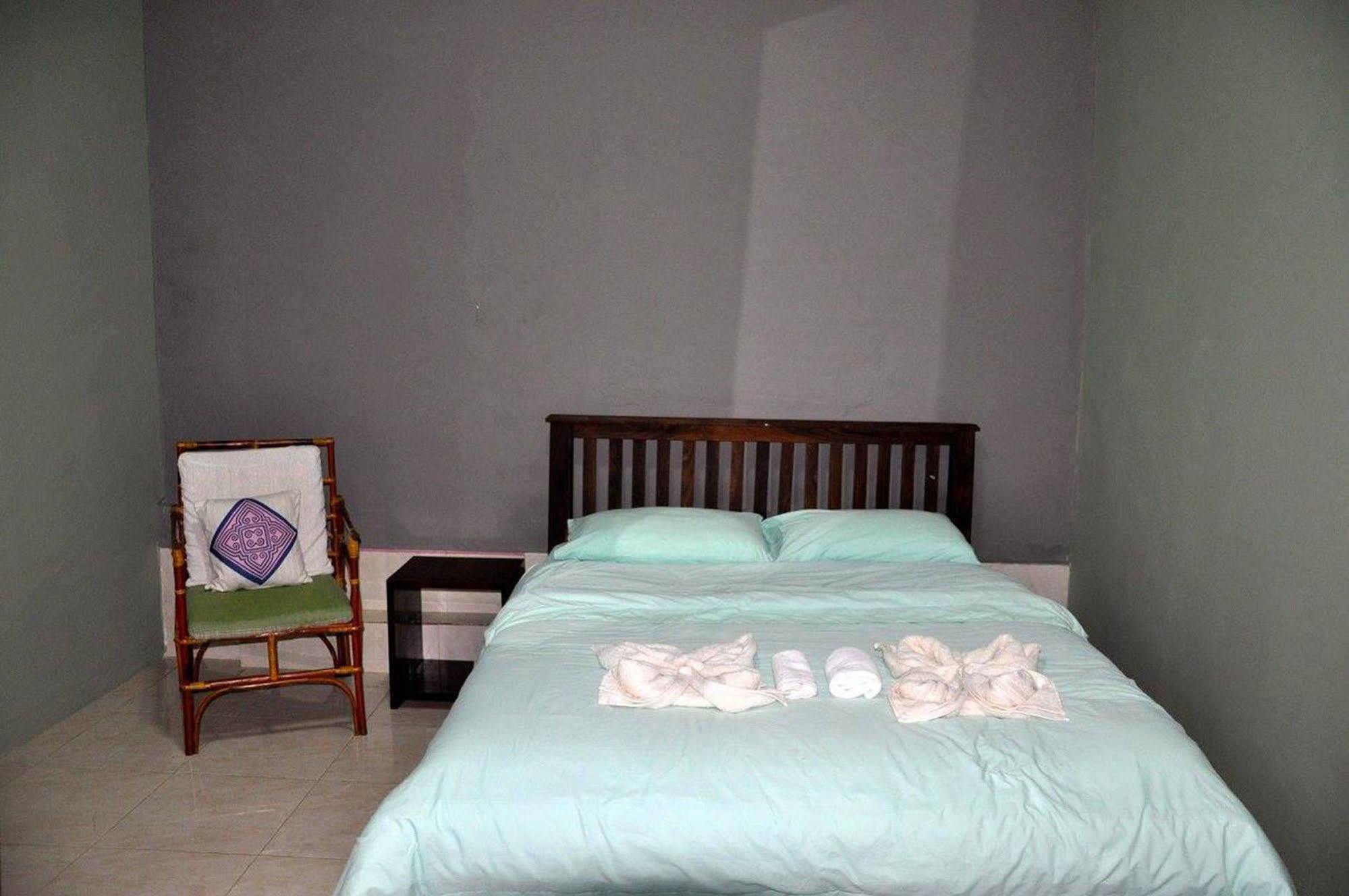 Pilgrim'S Kitchen & Inn Savannakhet Exteriér fotografie