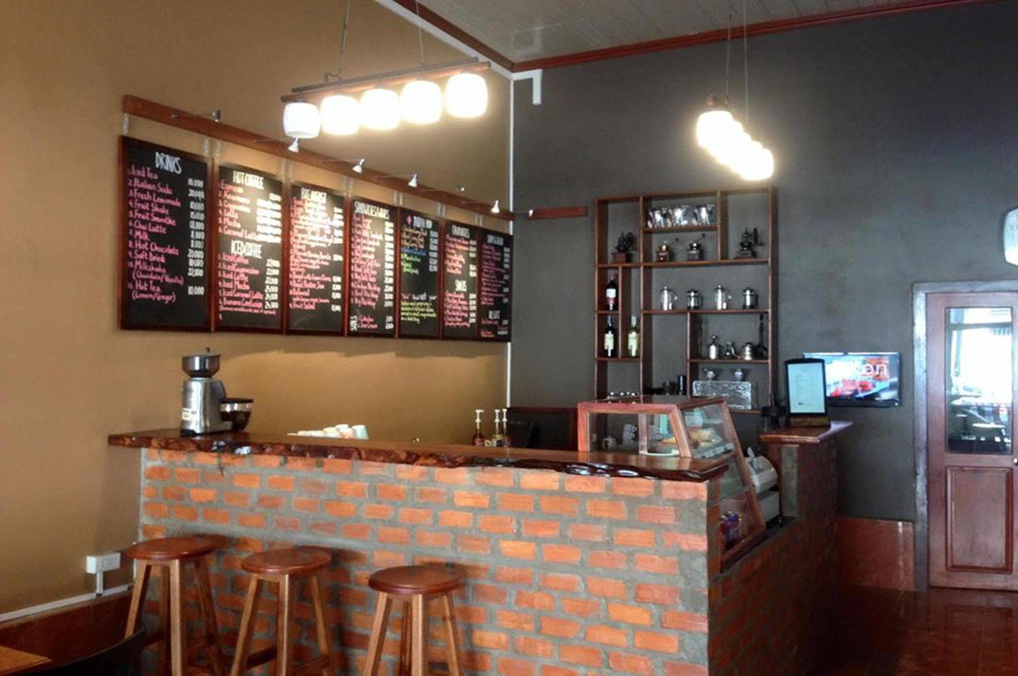 Pilgrim'S Kitchen & Inn Savannakhet Exteriér fotografie